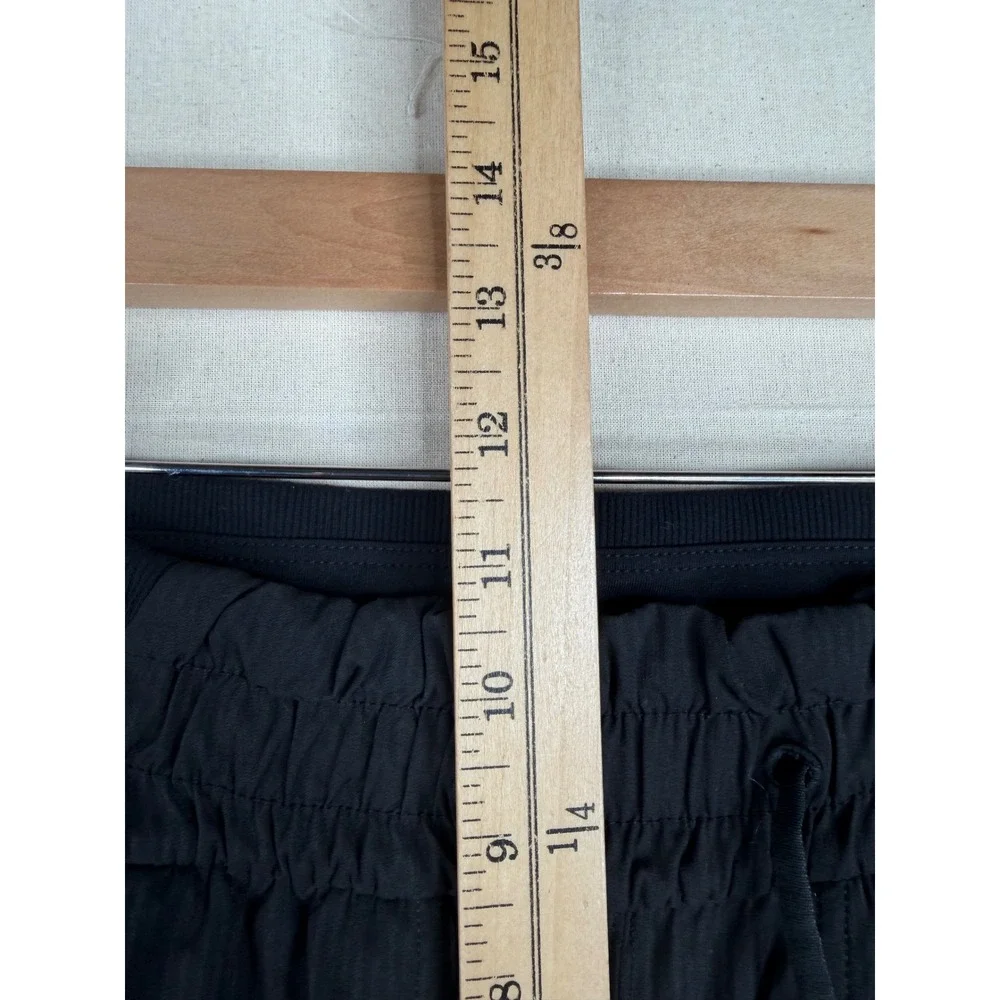 Lululemon Woman's Dance Studio Jogger Pants size 6 Black